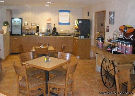 Wingate By Wyndham Los Alamos Restaurant bilde
